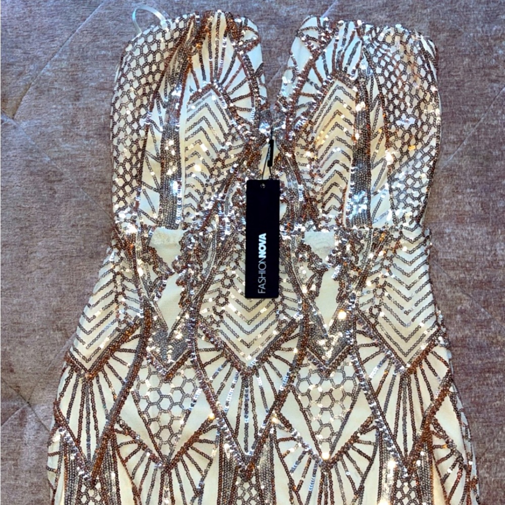 Sparkly dress gold